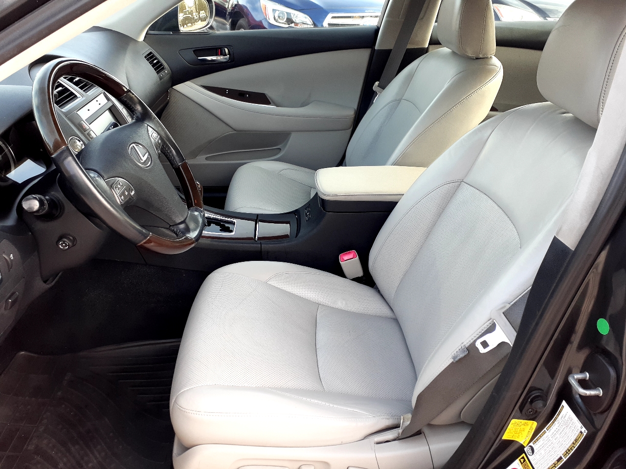 Lexus ES 350 4dr Sdn 2011