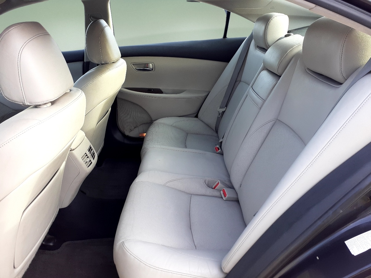 Lexus ES 350 4dr Sdn 2011