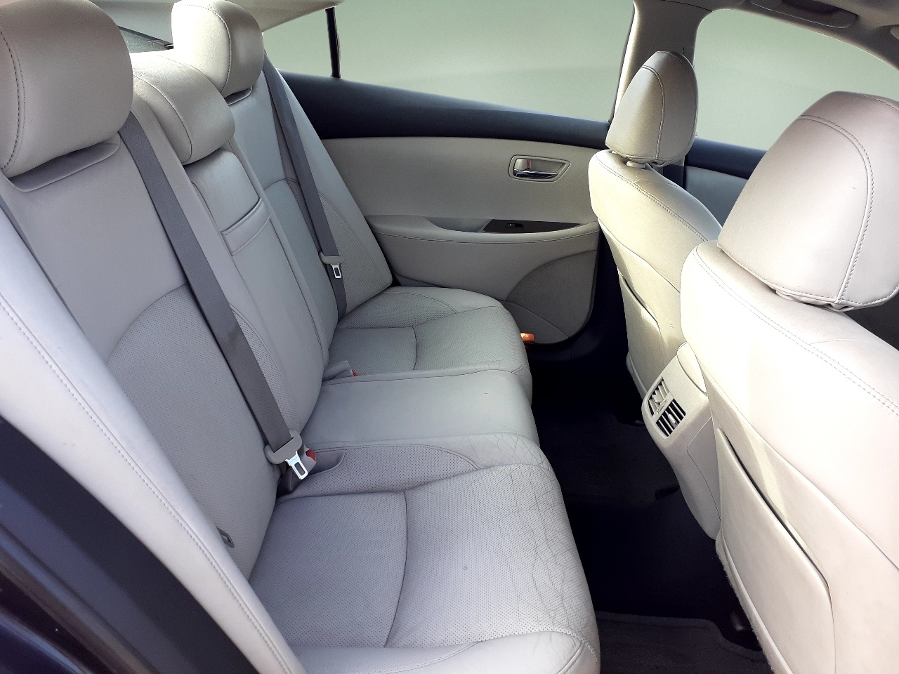 Lexus ES 350 4dr Sdn 2011