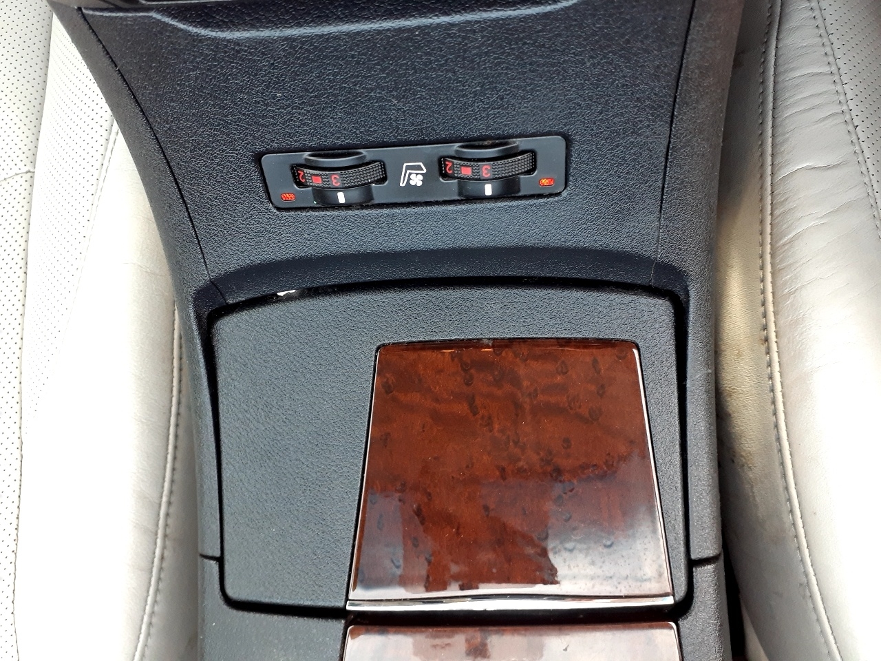 Lexus ES 350 4dr Sdn 2011