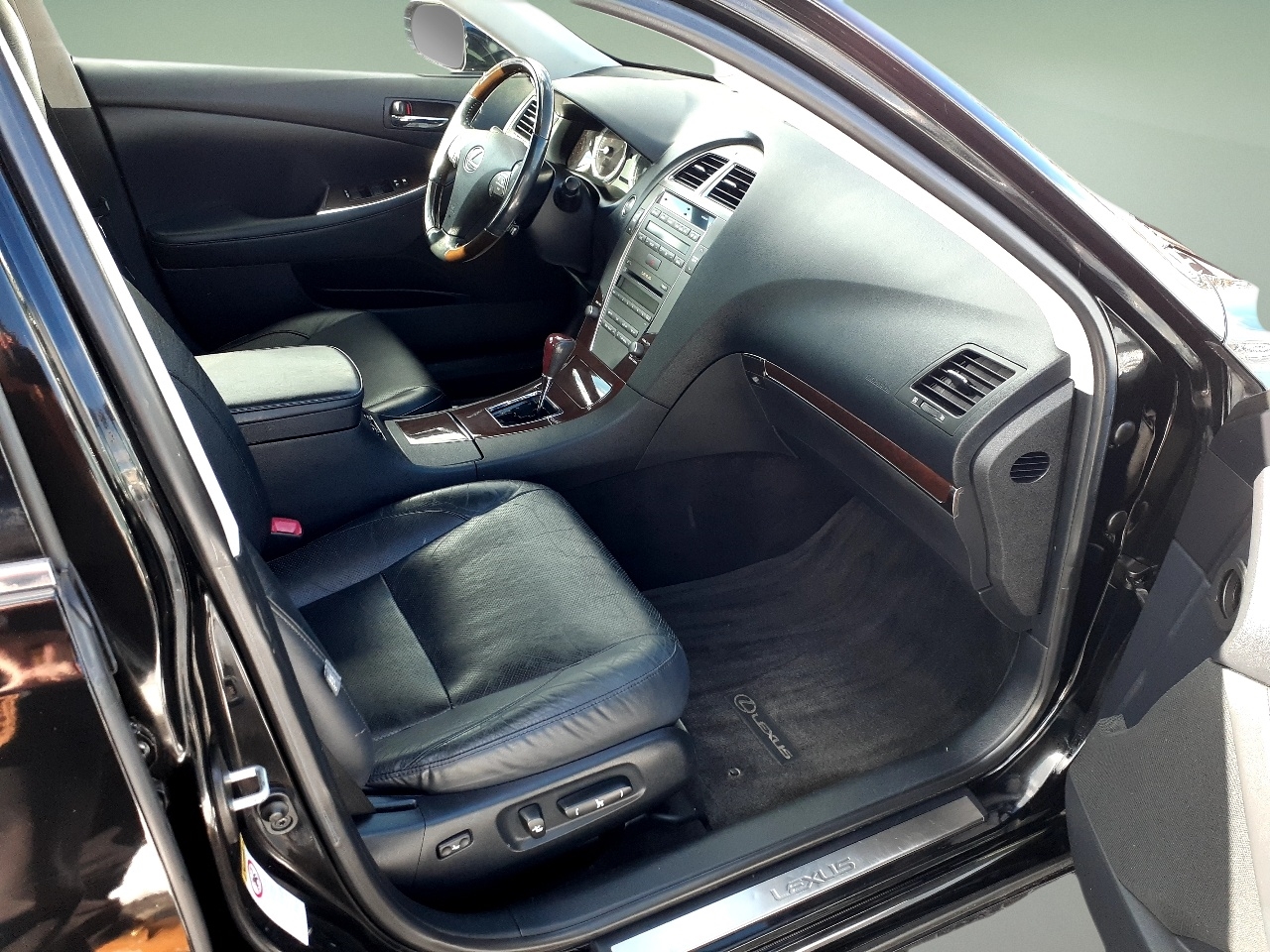 Lexus ES 350 4dr Sdn 2011