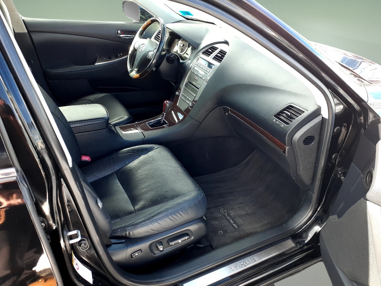 Lexus ES 350 4dr Sdn 2011