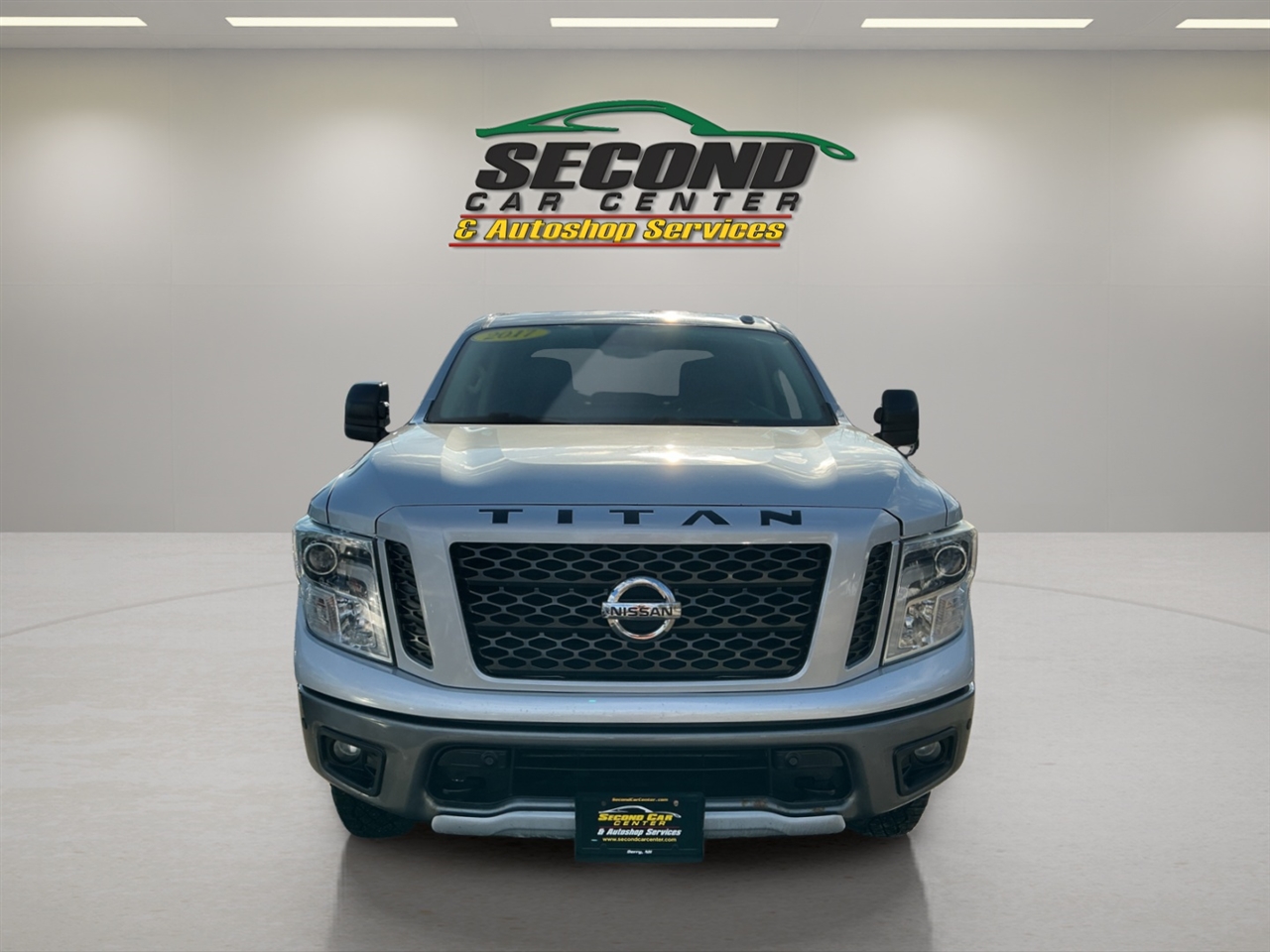 Nissan Titan 4x4 Crew Cab PRO-4X 2017