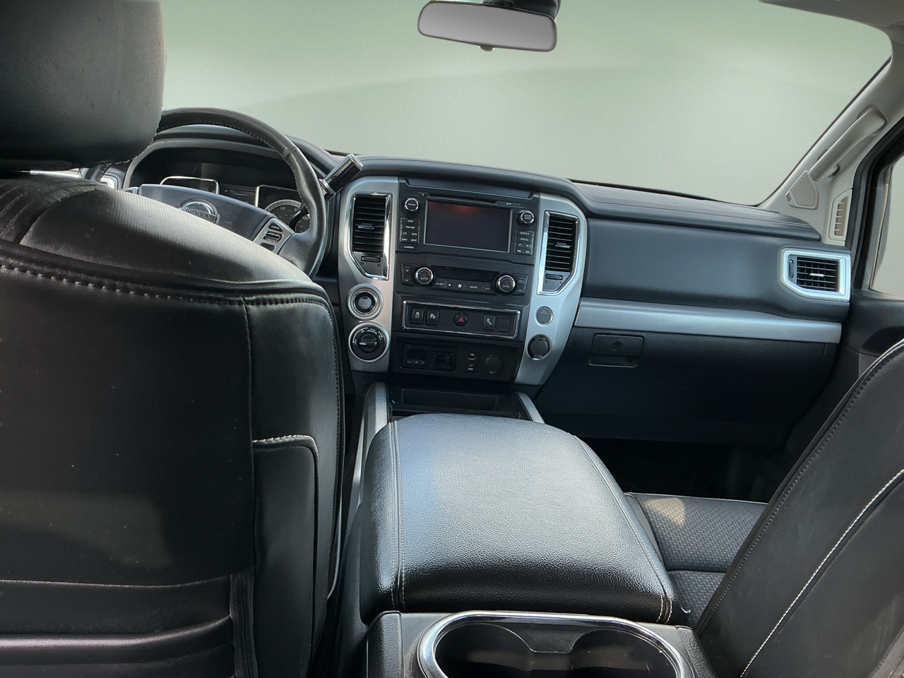 Nissan Titan 4x4 Crew Cab PRO-4X 2017