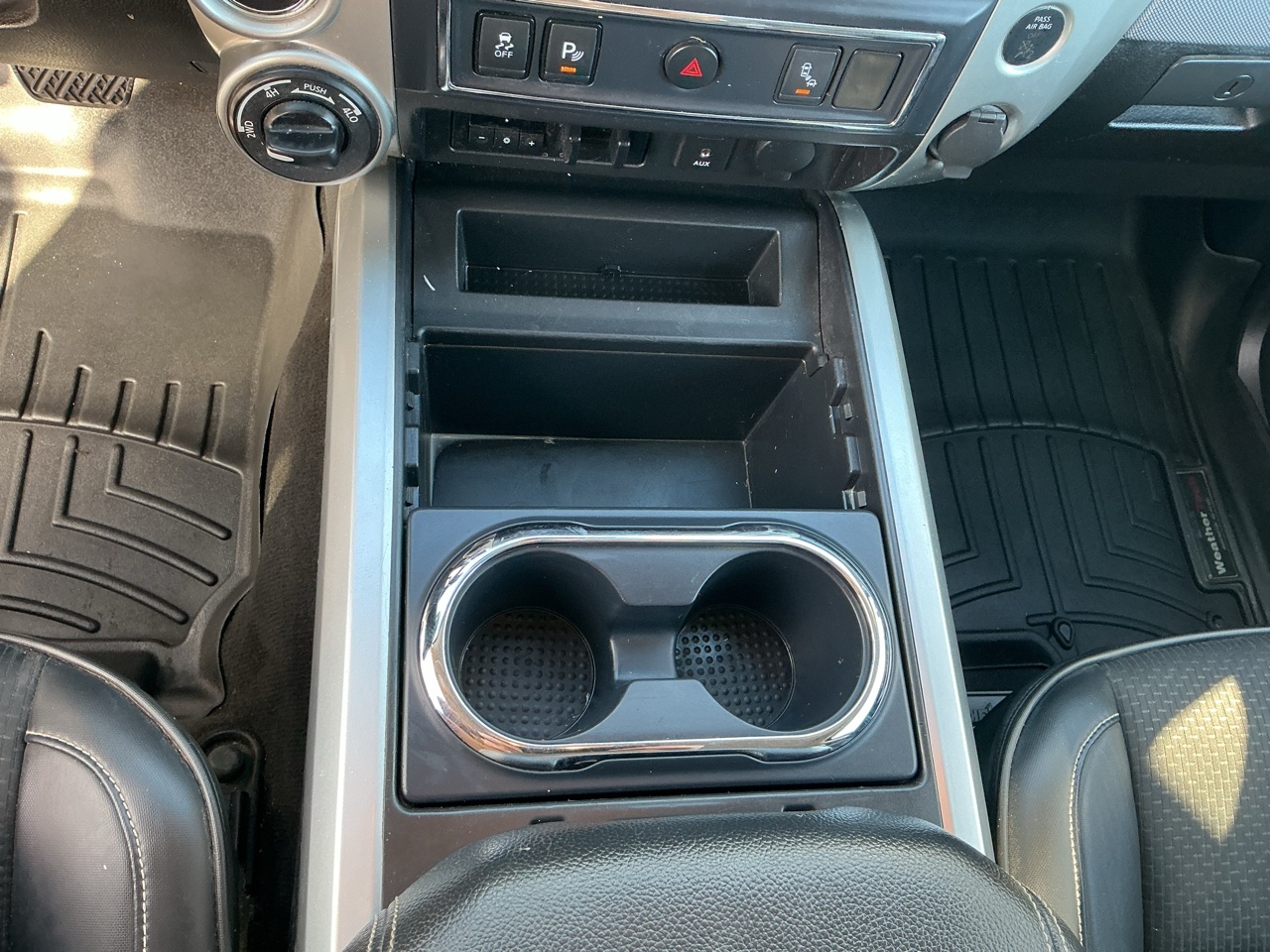 Nissan Titan 4x4 Crew Cab PRO-4X 2017