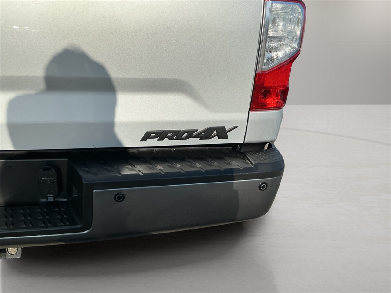 Nissan Titan 4x4 Crew Cab PRO-4X 2017