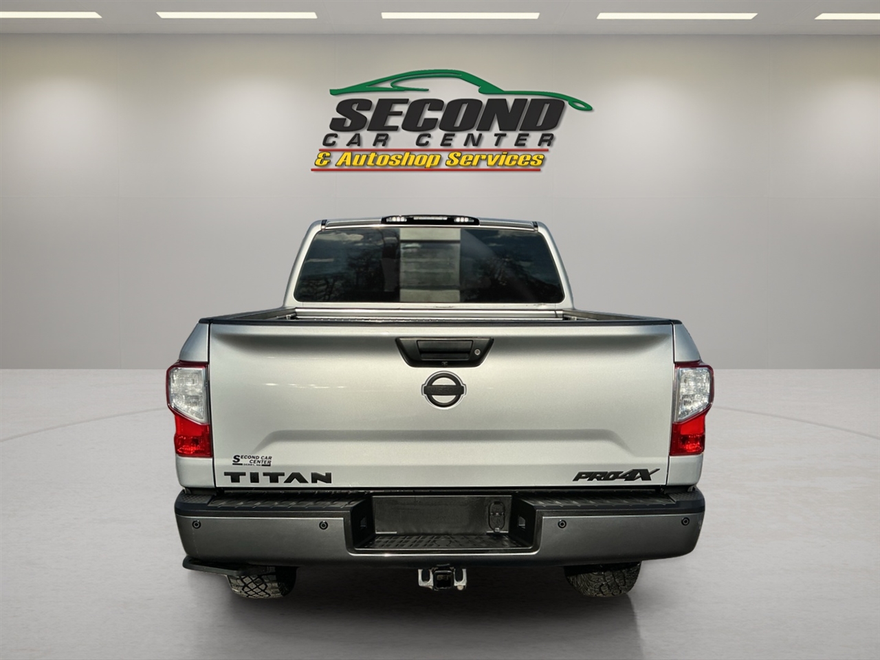 Nissan Titan 4x4 Crew Cab PRO-4X 2017