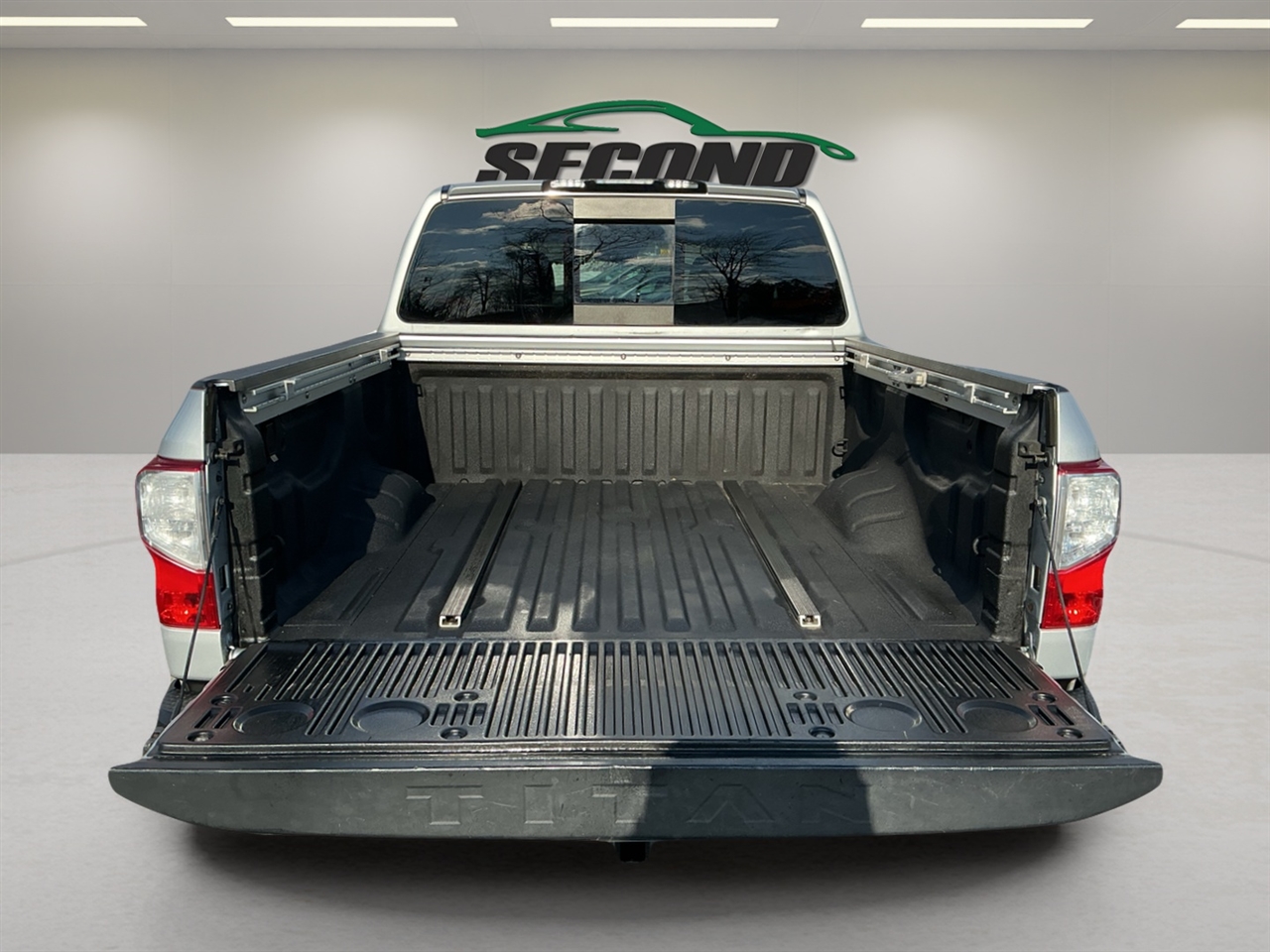 Nissan Titan 4x4 Crew Cab PRO-4X 2017