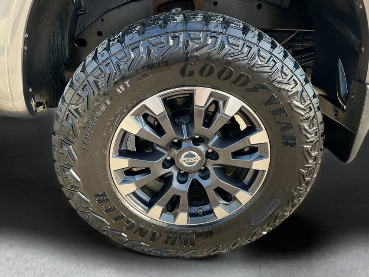 Nissan Titan 4x4 Crew Cab PRO-4X 2017