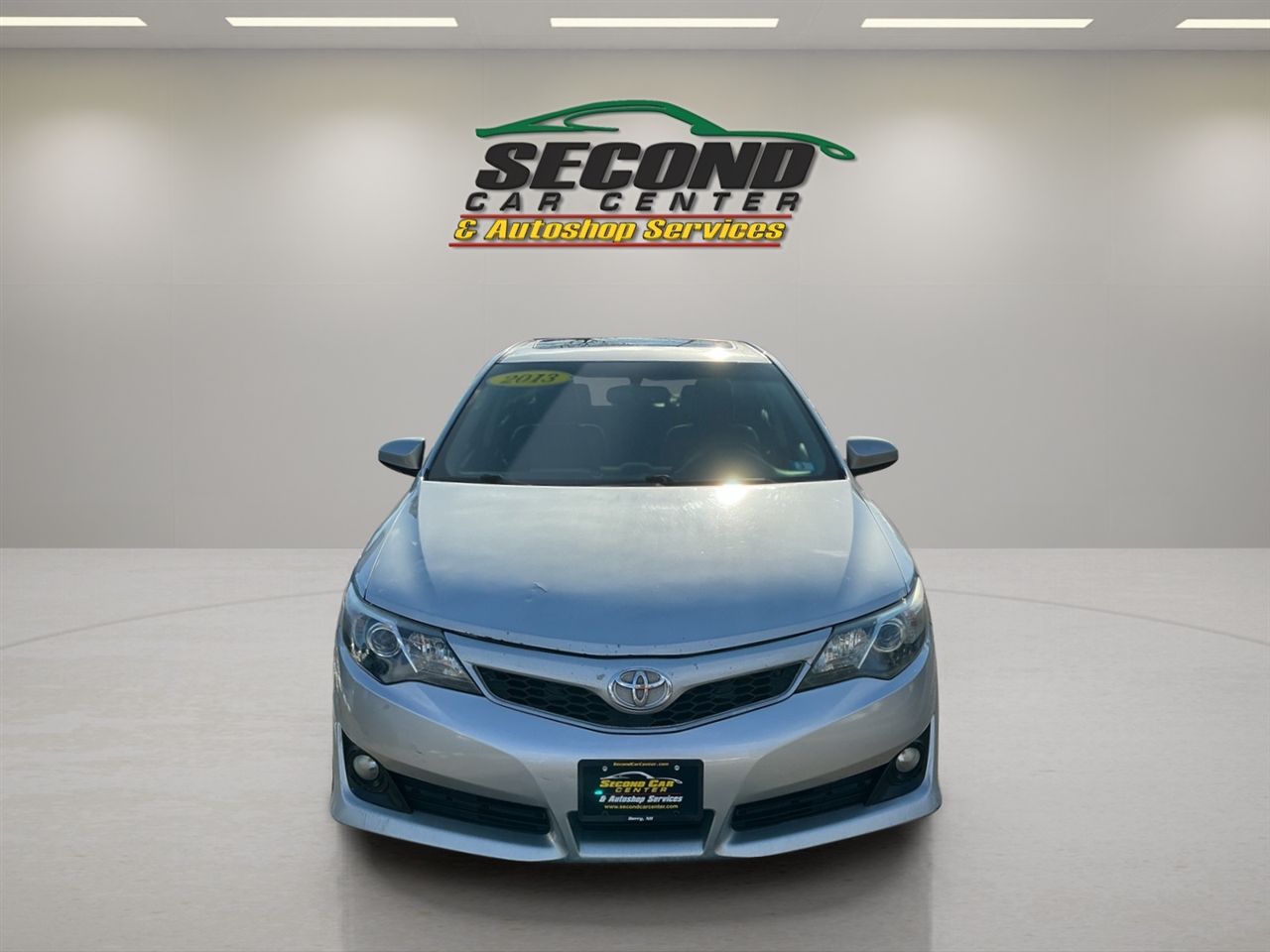 Toyota Camry 4dr Sdn I4 Auto XLE (Natl) 2013