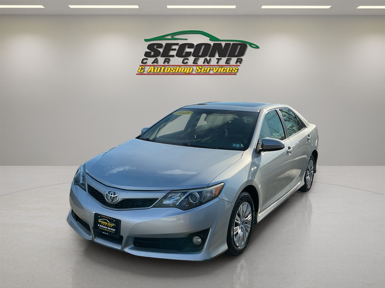 Toyota Camry 4dr Sdn I4 Auto XLE (Natl) 2013