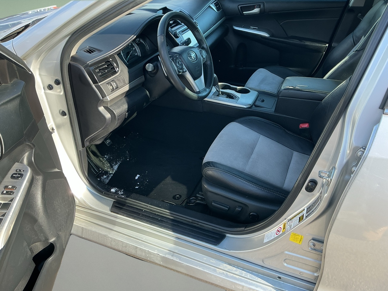 Toyota Camry 4dr Sdn I4 Auto XLE (Natl) 2013