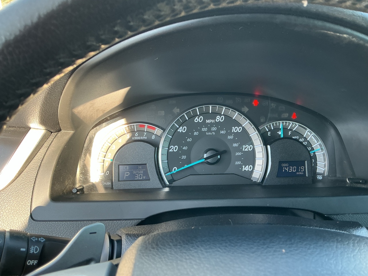 Toyota Camry 4dr Sdn I4 Auto XLE (Natl) 2013