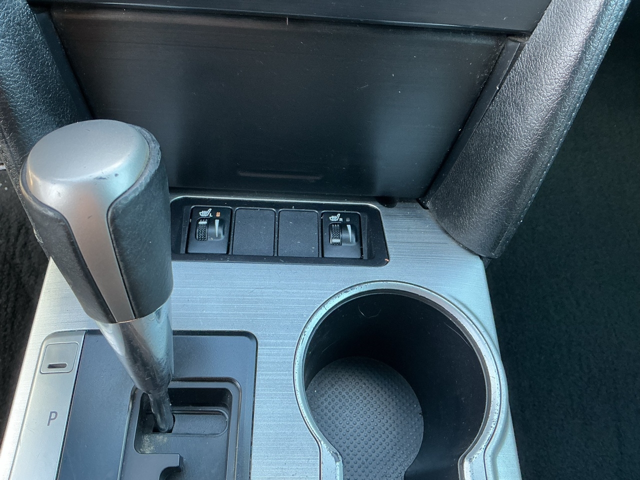 Toyota Camry 4dr Sdn I4 Auto XLE (Natl) 2013