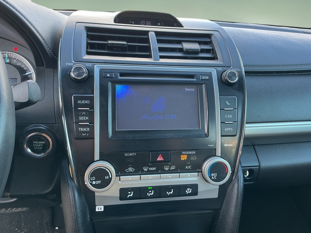 Toyota Camry 4dr Sdn I4 Auto XLE (Natl) 2013