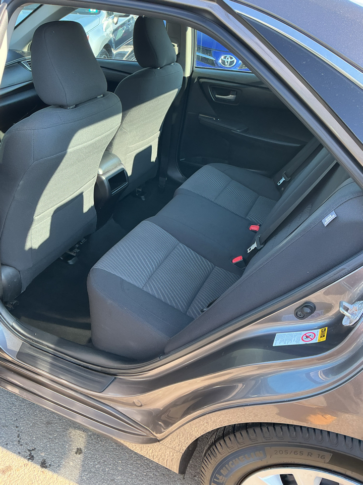 Toyota Camry 4dr Sdn LE Auto 2016