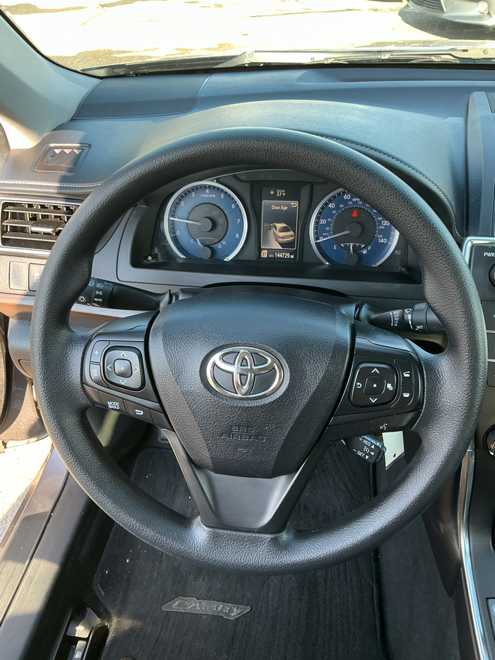 Toyota Camry 4dr Sdn LE Auto 2016