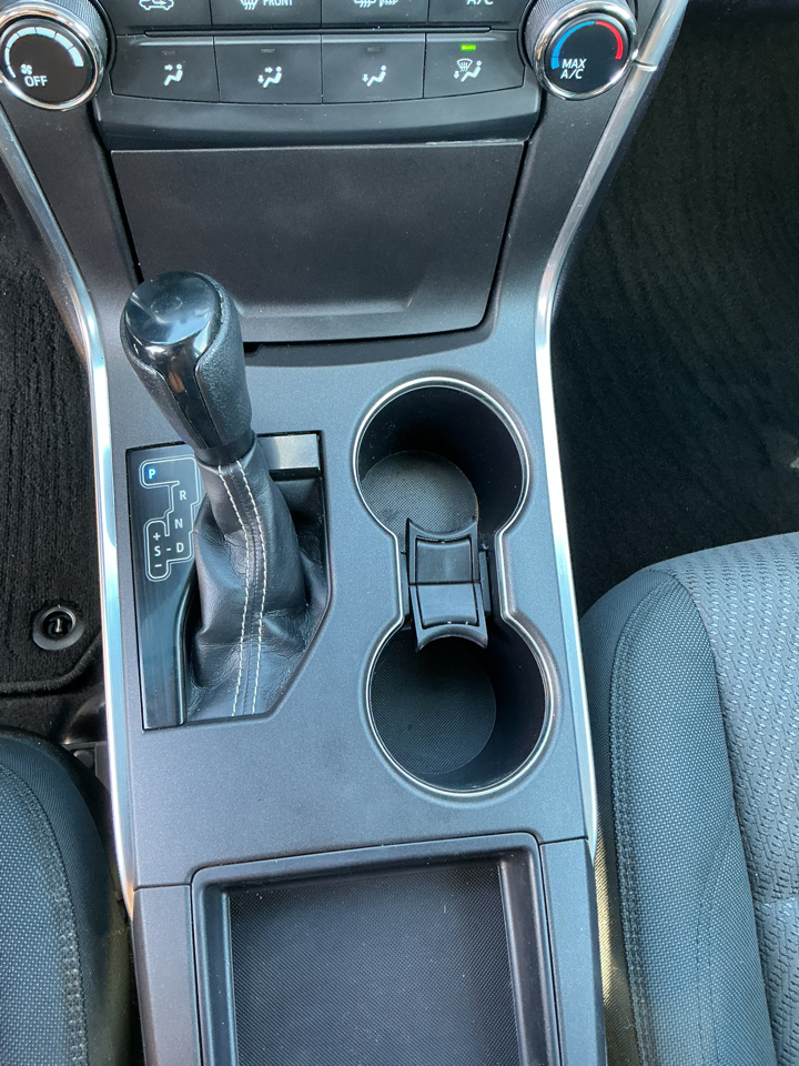 Toyota Camry 4dr Sdn LE Auto 2016