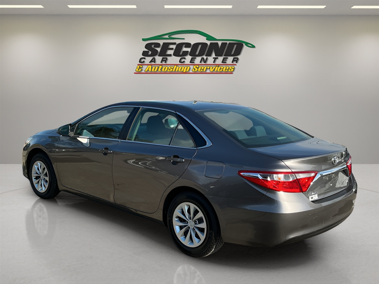 Toyota Camry 4dr Sdn LE Auto 2016