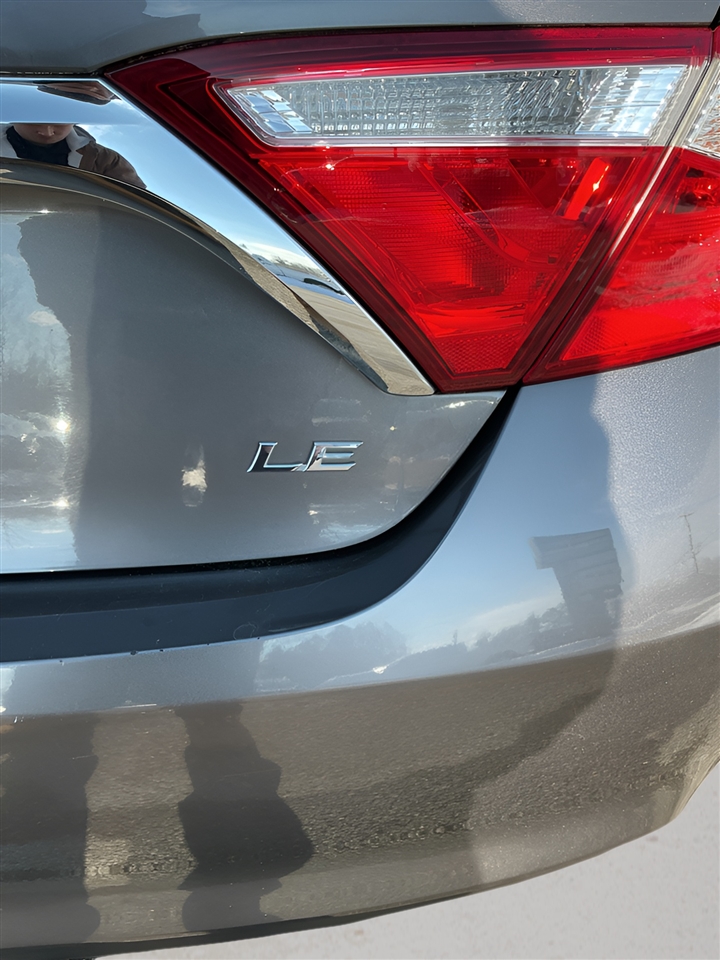 Toyota Camry 4dr Sdn LE Auto 2016