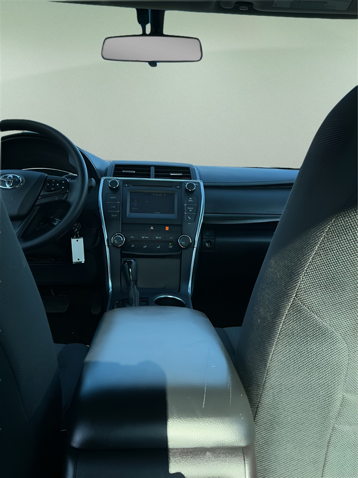 Toyota Camry 4dr Sdn LE Auto 2016