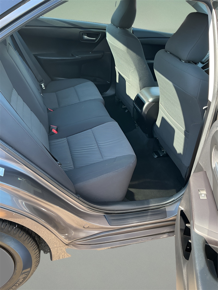 Toyota Camry 4dr Sdn LE Auto 2016