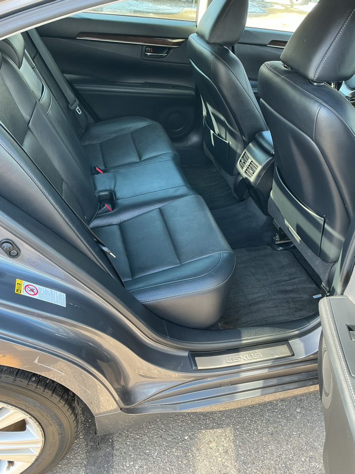 Lexus ES 350 4dr Sdn 2013