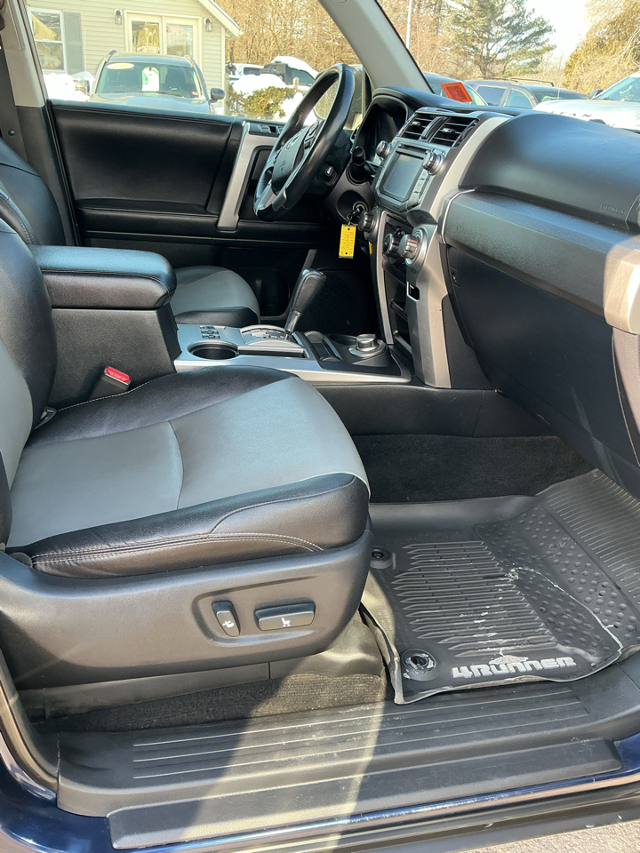 Toyota 4Runner SR5 Premium 4WD 2017