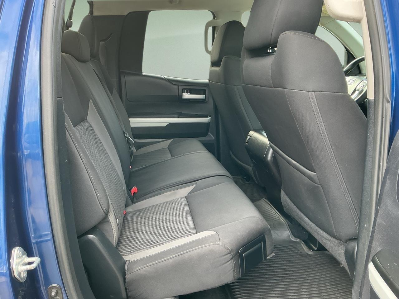 Toyota Tundra 4WD Truck Double Cab 4.6L V8 6-Spd AT SR5 (Natl) 2014