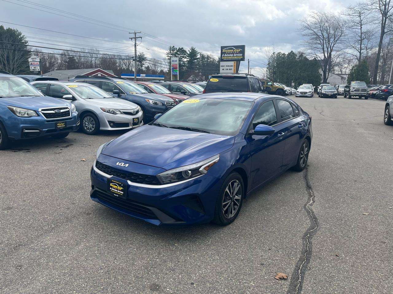 2023 Kia Forte LXS IVT