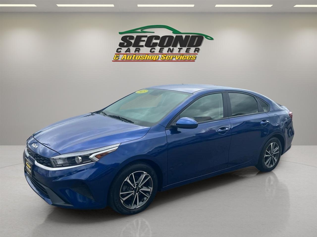 2023 Kia Forte LXS IVT