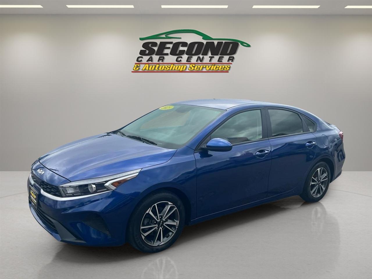 2023 Kia Forte LXS IVT