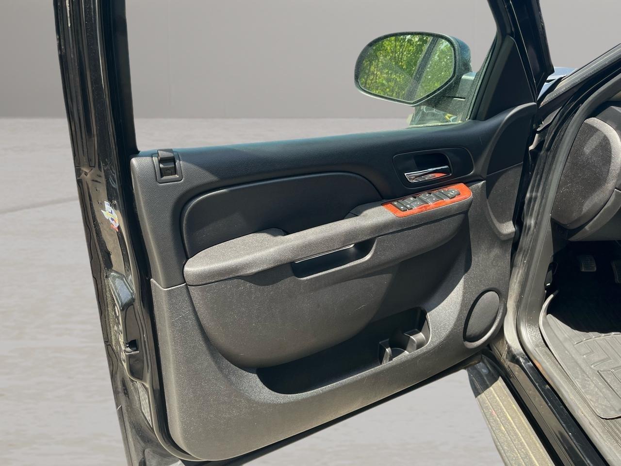 Chevrolet Tahoe 4WD 4dr LS 2014
