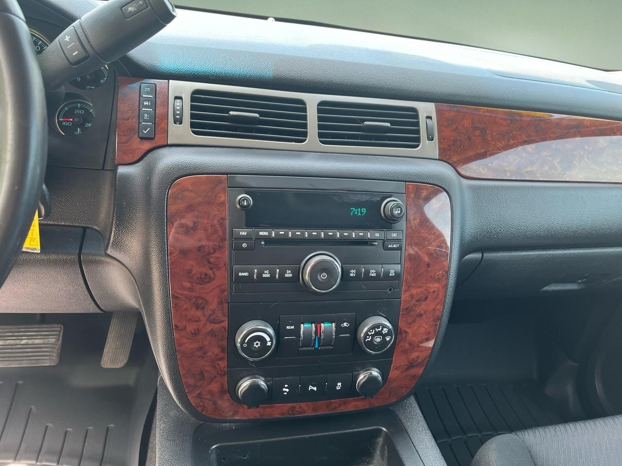Chevrolet Tahoe 4WD 4dr LS 2014