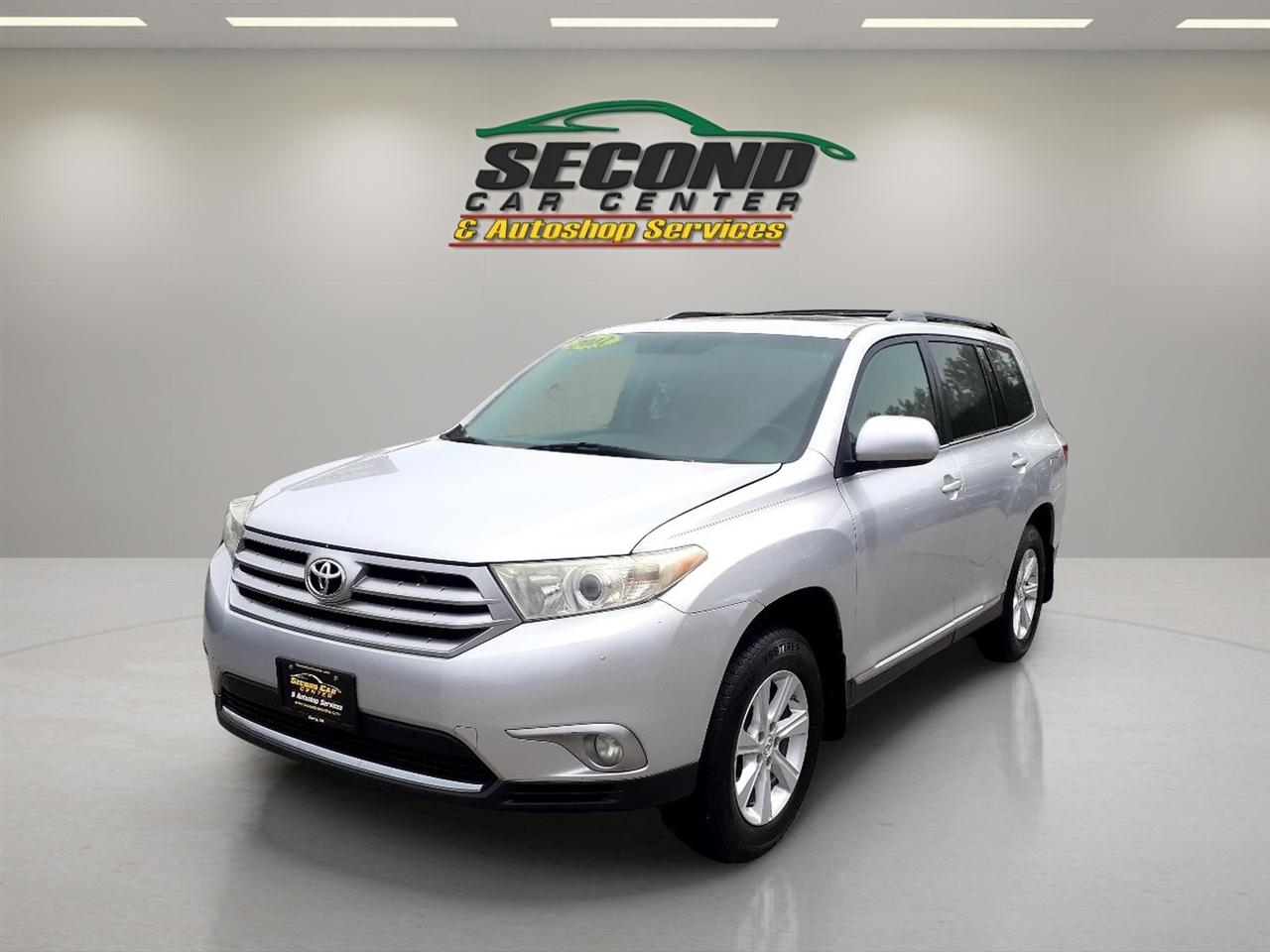 Toyota Highlander 4WD 4dr V6 Base (Natl) 2011