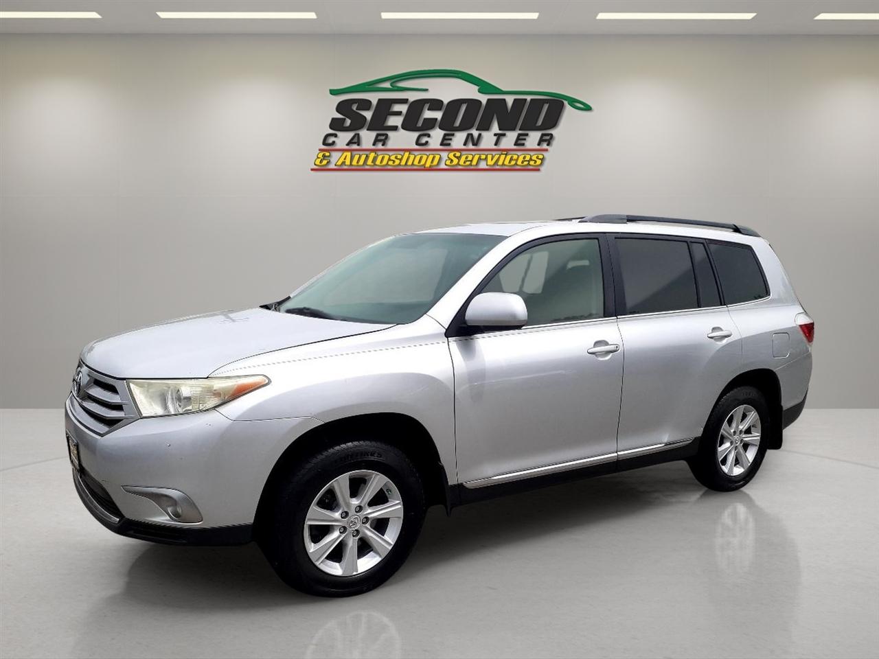 Toyota Highlander 4WD 4dr V6 Base (Natl) 2011