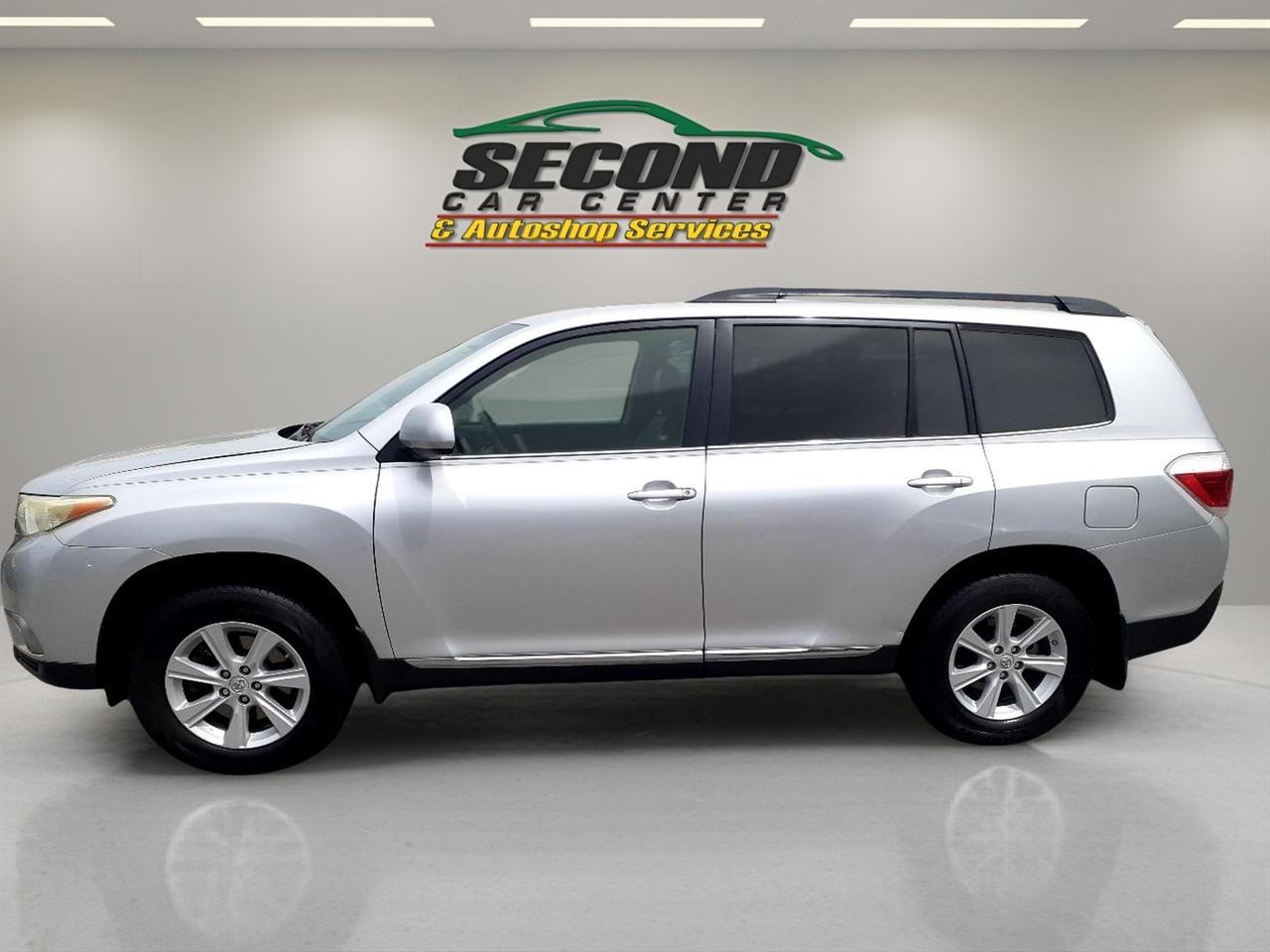 Toyota Highlander 4WD 4dr V6 Base (Natl) 2011