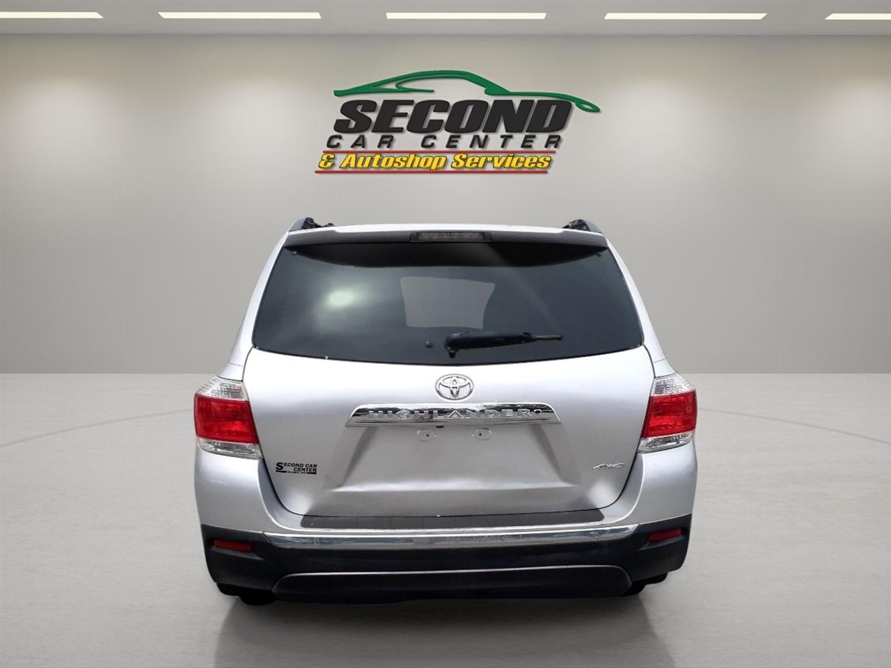 Toyota Highlander 4WD 4dr V6 Base (Natl) 2011