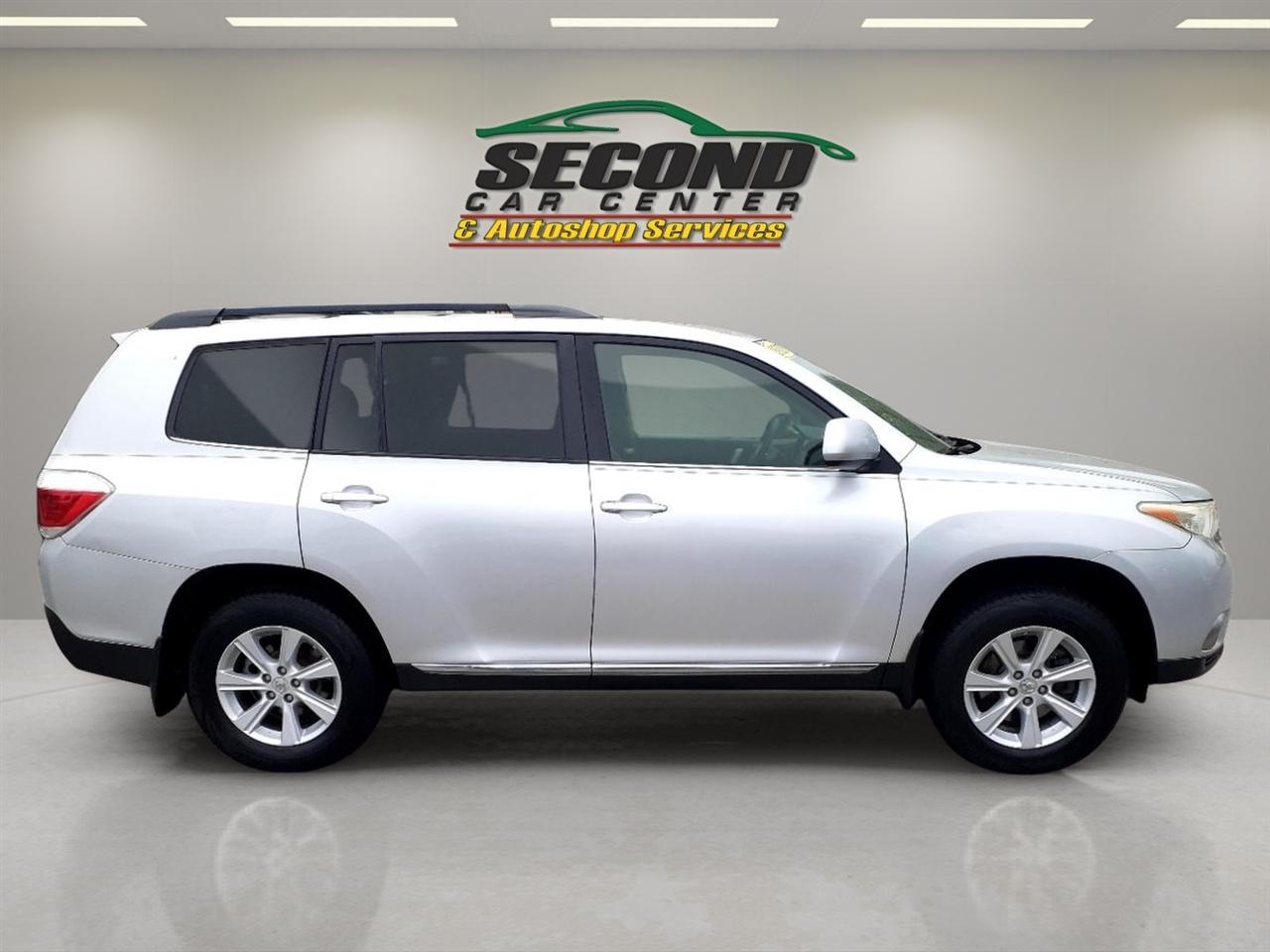 Toyota Highlander 4WD 4dr V6 Base (Natl) 2011
