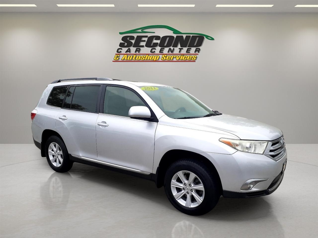Toyota Highlander 4WD 4dr V6 Base (Natl) 2011