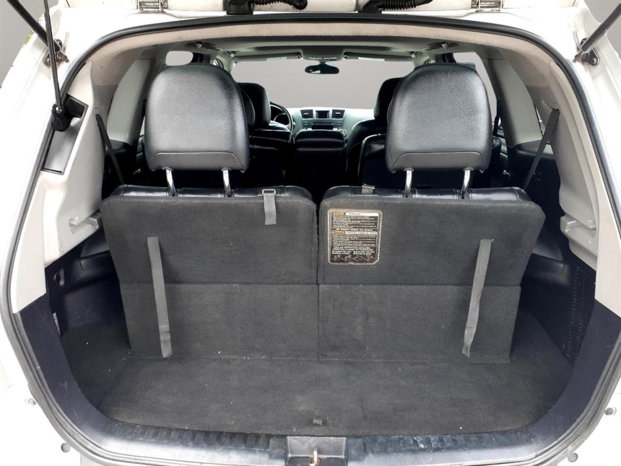 Toyota Highlander 4WD 4dr V6 Base (Natl) 2011