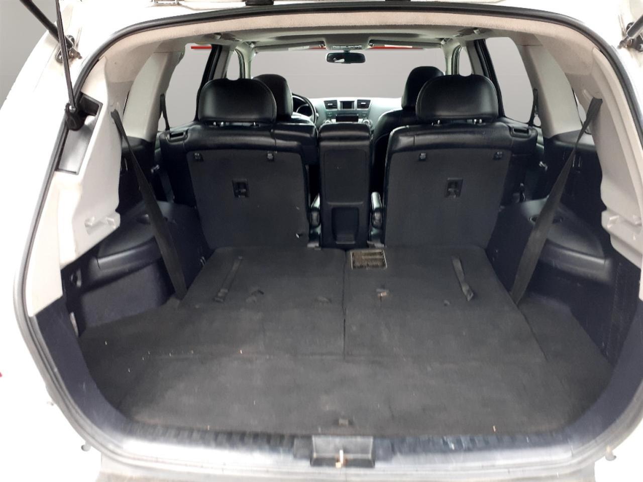 Toyota Highlander 4WD 4dr V6 Base (Natl) 2011