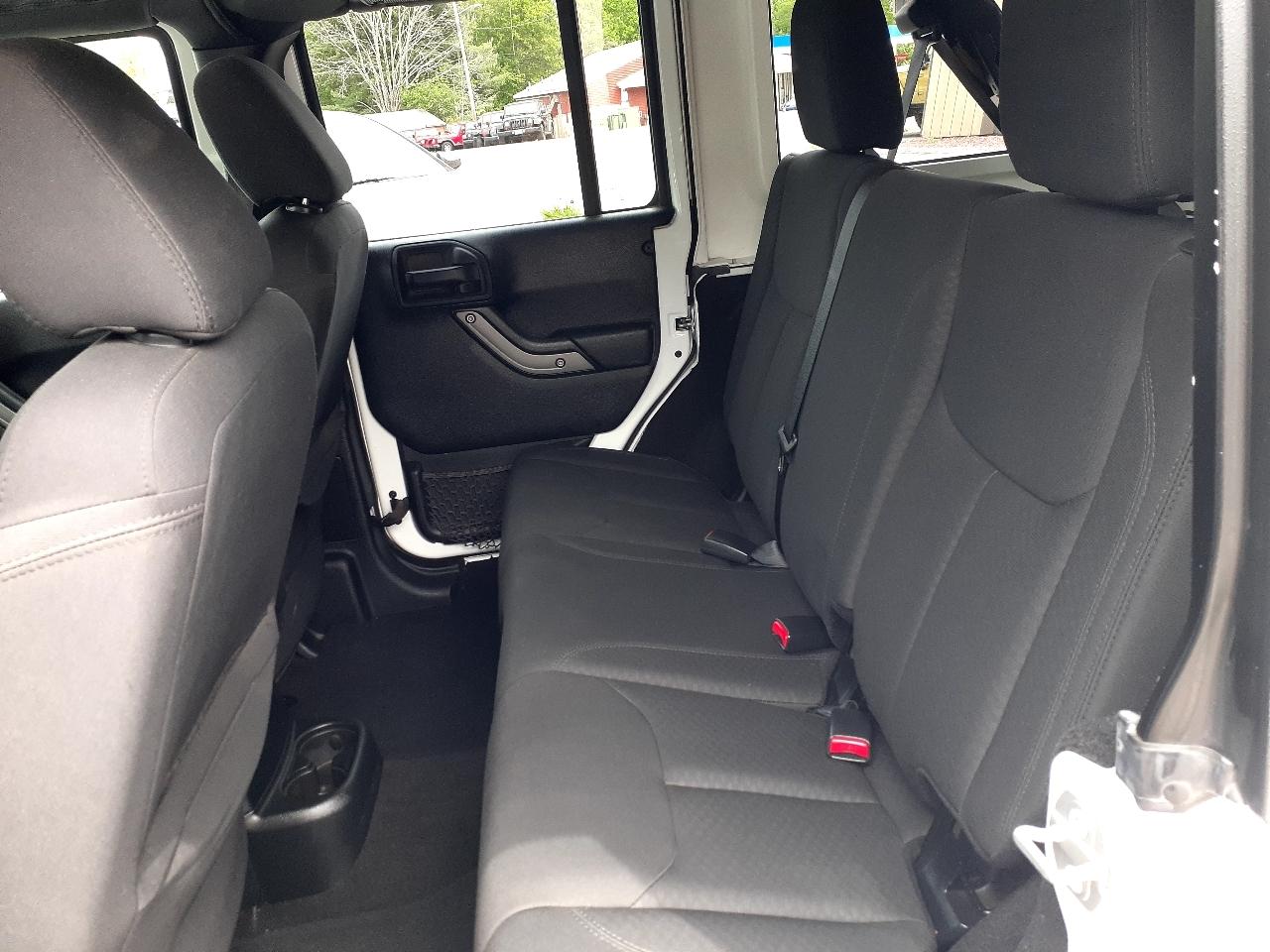 Jeep Wrangler Unlimited 4WD 4dr Sport 2016