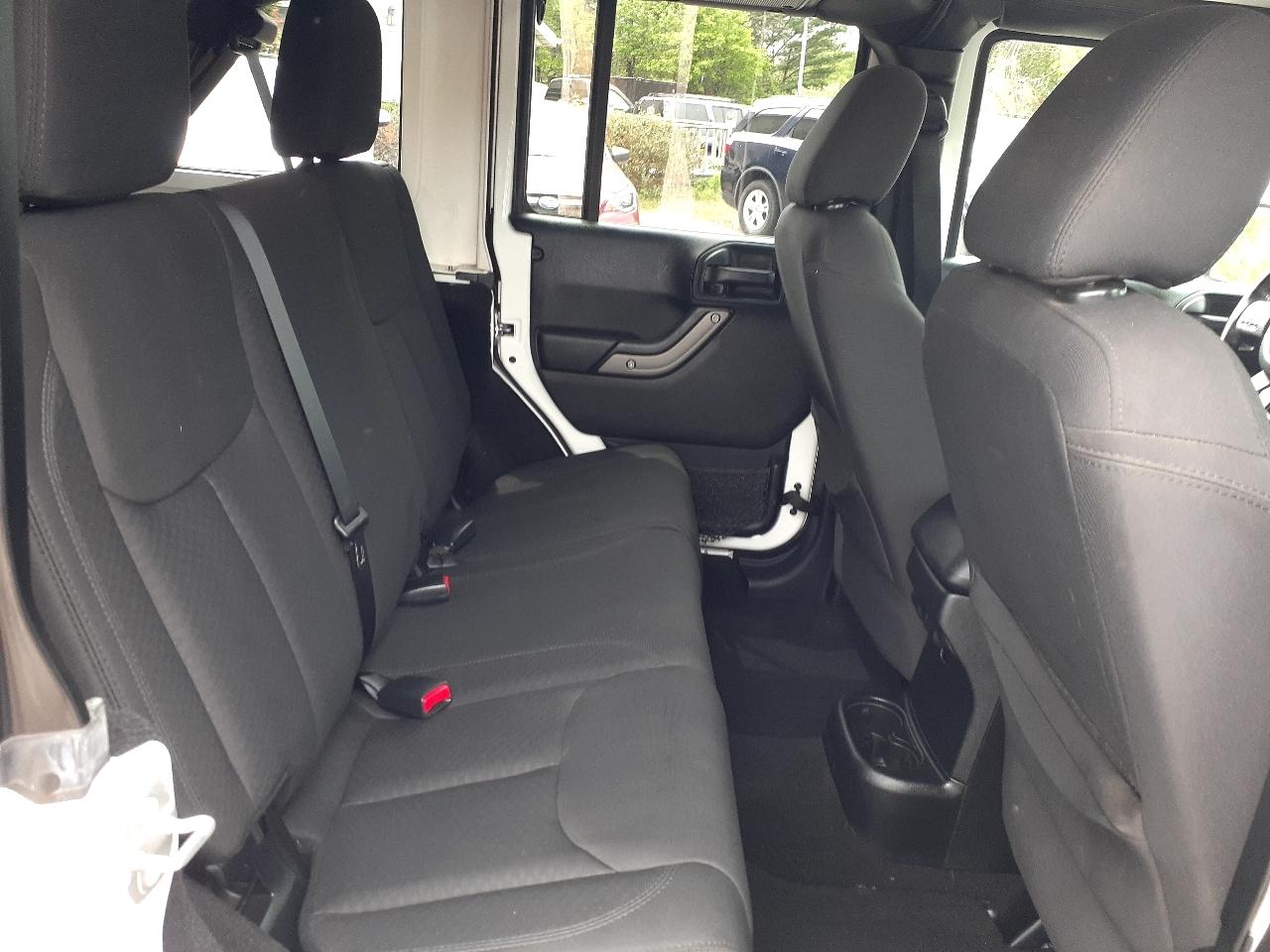 Jeep Wrangler Unlimited 4WD 4dr Sport 2016