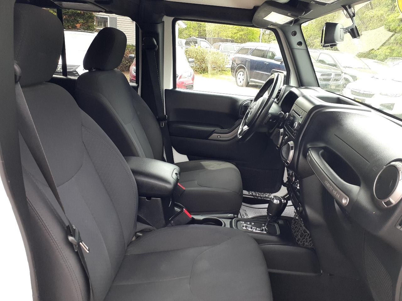 Jeep Wrangler Unlimited 4WD 4dr Sport 2016