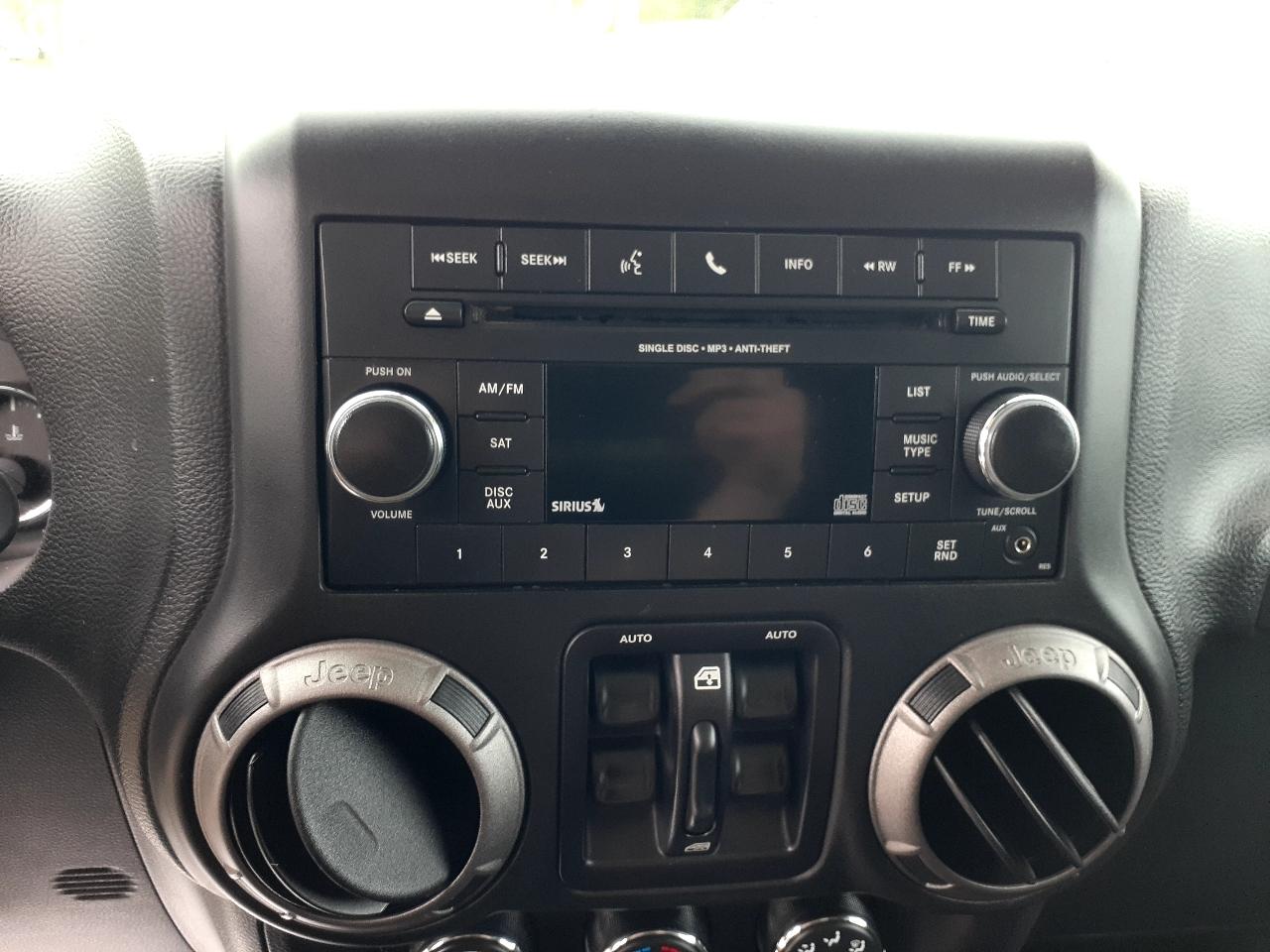 Jeep Wrangler Unlimited 4WD 4dr Sport 2016