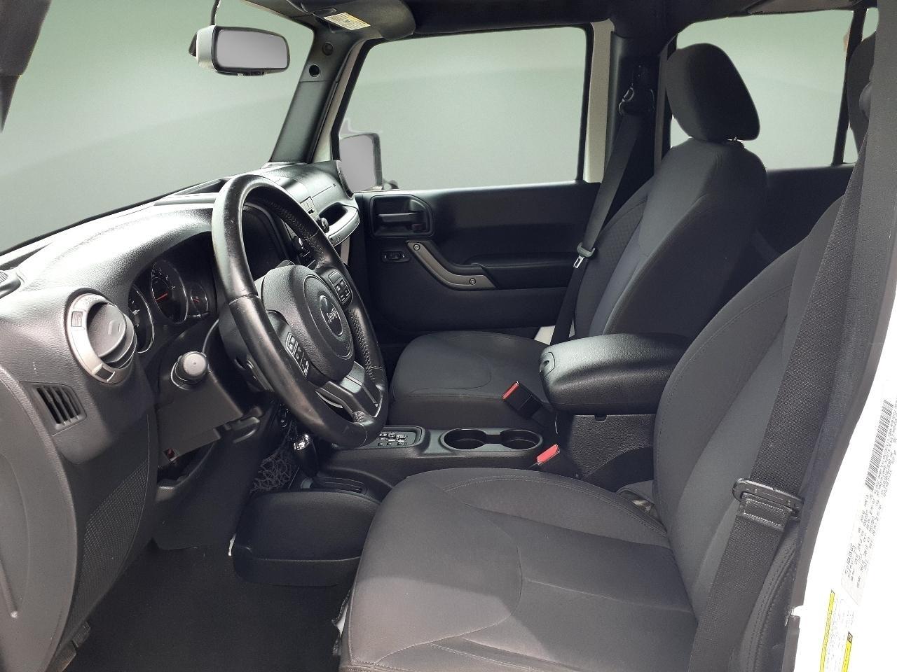 Jeep Wrangler Unlimited 4WD 4dr Sport 2016