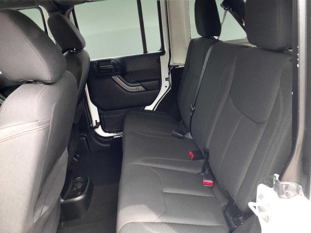 Jeep Wrangler Unlimited 4WD 4dr Sport 2016