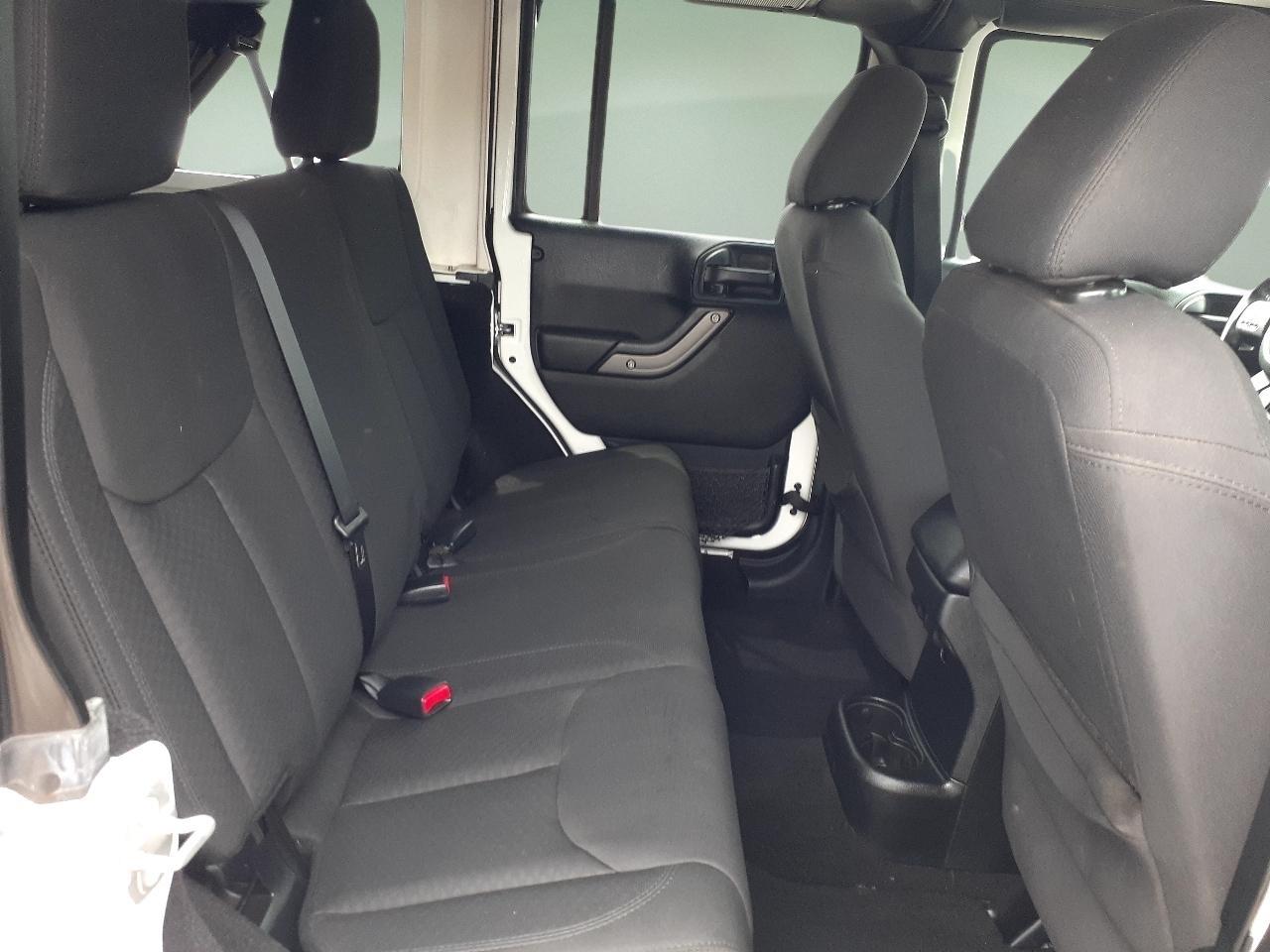 Jeep Wrangler Unlimited 4WD 4dr Sport 2016