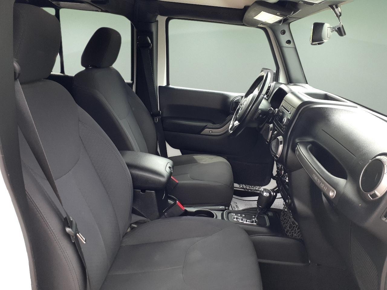 Jeep Wrangler Unlimited 4WD 4dr Sport 2016